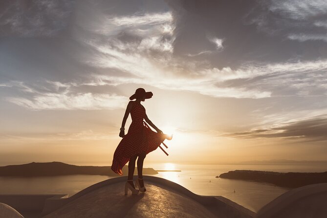 Santorini Sunset Walking Tour inc. tastings and 5 drinks - Logistics and Practical Tips