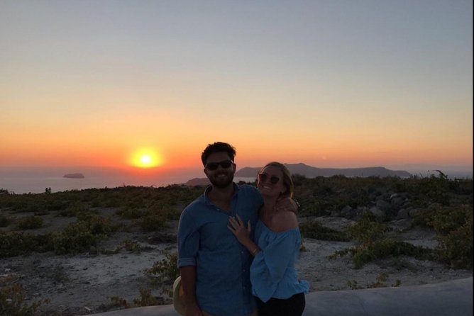 Santorini Sunset Wine Tour with Santo Winery Views - Food and Drink: Cheese, Tapas, and Wines