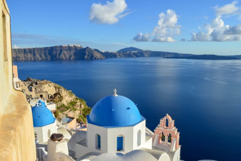 Santorini: Traditional Sightseeing Bus Tour with Oia Sunset - Oia Sunset Experience