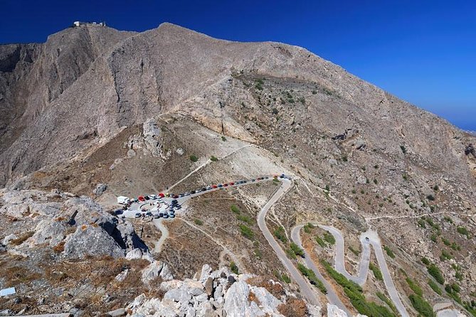 Santorini Traditional Villages and Oia Sunset Tour - Unique Features of This Santorini Tour