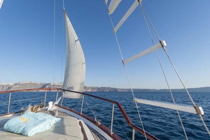Santorini: Traditional Wooden Boat Tour with Meal and Wine - Thirassia Island and Its Charm
