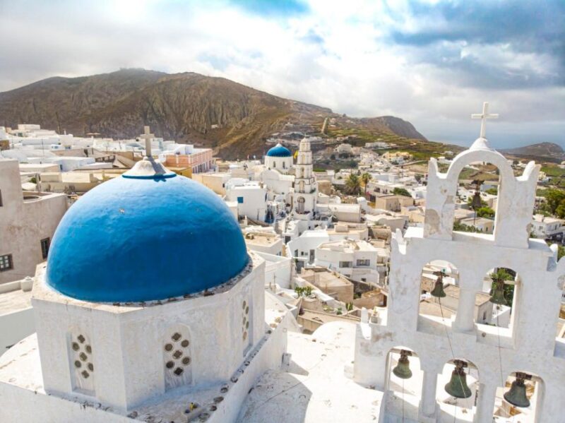 Santorini Unveiled: From Megalochori's Charm to Oia's Sunset - Logistics and Comfort on a Well-Organized Private Tour