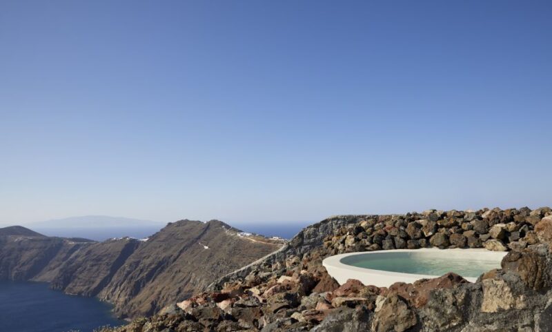 Santorini: Volcanic Hot-Tub Experience with Caldera Views - The Unique Lava Hot Tub Crafted from Volcanic Rocks