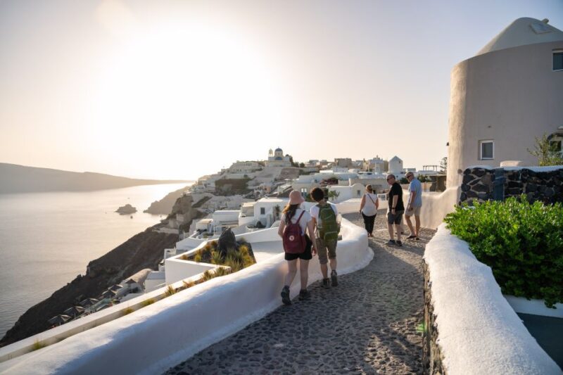 Santorini: Volcanic Islands Cruise with Hot Springs Visit - Scenic Sailing and Views of the Caldera