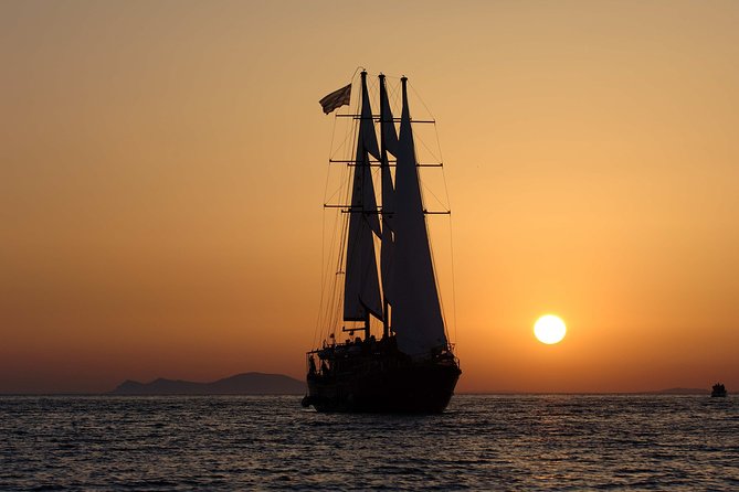 Santorini Volcanic Sunset Cruise - Key Points