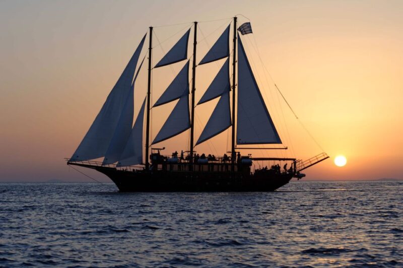 Santorini: Volcanic Sunset Cruise with Dinner - Dinner on Board and on Thirassia Island