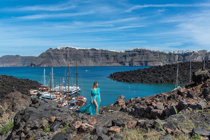 Santorini Volcano Tour with Oia Sunset - Logistics: Transfers, Group Size, and Meeting Details