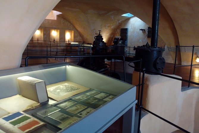 Santorini Wine Tasting and Sunset Getaway Small Group Tour - Tasting a Wide Variety of Indigenous and Local Wines