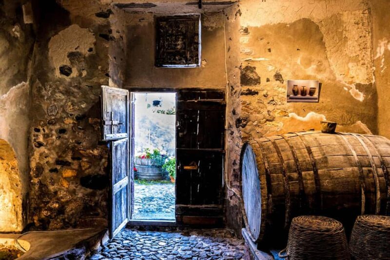 Santorini: Wine Tasting with Local Guide - Unique Stop at a Caved-In Winery with Artistic Flair