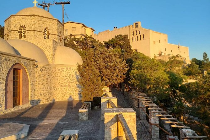 Santorini_Sunset Cheers and Dine - Key Points