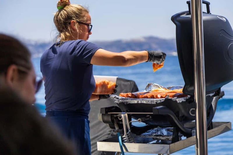 Santorini:All-inclusive Catamaran Cruise with Thirassia Stop - Key Points