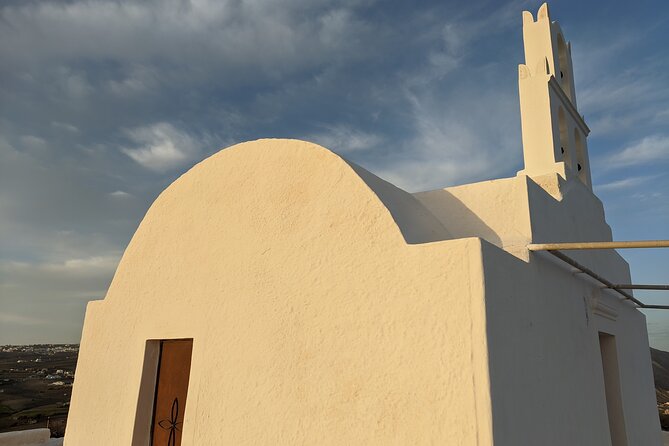 Santorini's Story. Insta and TikTok Experience. Private tour - Customization and Photography Options