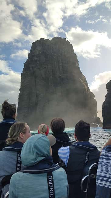 São Miguel: Boat Tour  Volcanic Wonders, Caves & History - Key Points