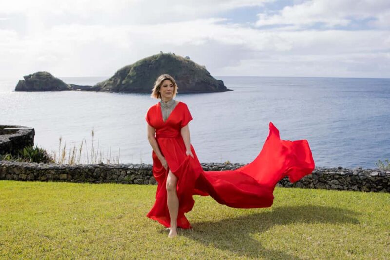 São Miguel: Flying Dress Party, Photoshoot, & Welcome Drink - Meeting Point and Additional Services