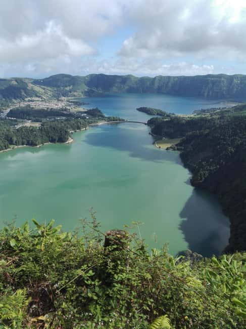 São Miguel: Full-Day Exploring the Island's 3 Volcanos - The Volcanic Wonders of Furnas Valley