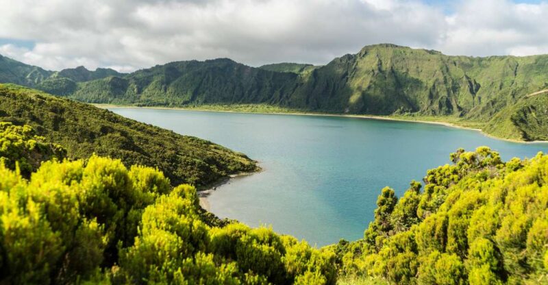 São Miguel: Full-Day Hike to Lagoa do Fogo - The Challenging Ascent Toward Lagoa do Fogo