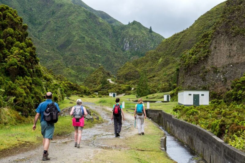 São Miguel: Full-Day Hike to Lagoa do Fogo - Reaching Lagoa do Fogo and Refreshing Swims