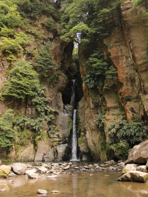 São Miguel: Island Highlights Private Tour by Boat and Van - Boat Tour and Snorkeling at Vila Franca do Campo Islet