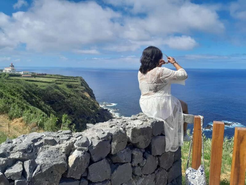 São Miguel: Sete Cidades Volcano & BlueGreen Lakes Tour - Viewing the Coast from Ponta do Escalvado Lookout