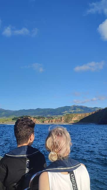 São Miguel: Sunset Boat Tour Golden Light, Cliffs & Caves - Practical Details and Inclusions