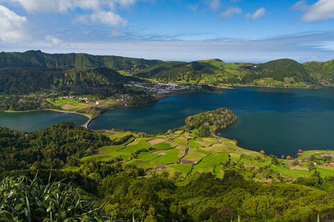 São Miguel West Full Day Tour with Setes Cidades Including Lunch - Coastal Highlights at Mosteiros and Natural Pools