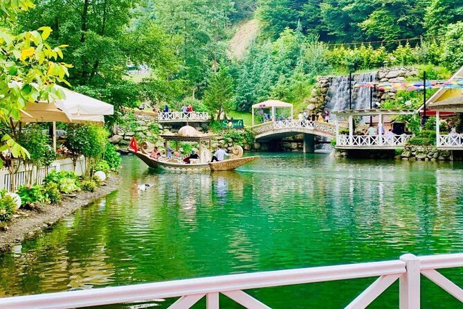 Sapanca Lake and Masukiye Tour from Istanbul - Visiting Faruk Yalcin Zoo: A Family-Friendly Wildlife Encounter