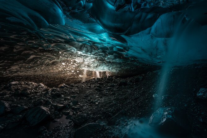 Sapphire Ice Cave Tour from Jökulsárlón - Extra Small Group - Key Points