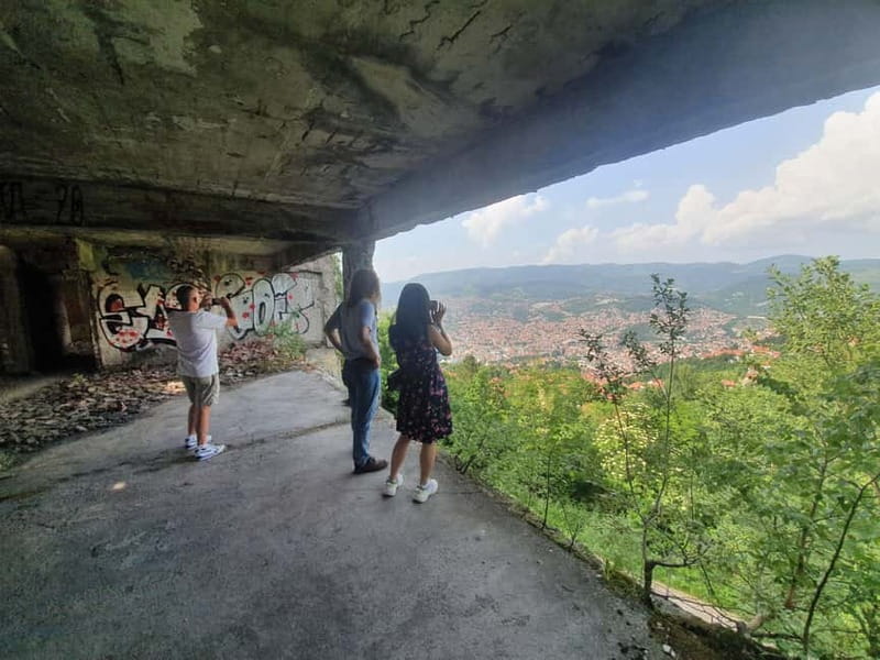 Sarajevo: Bosnian & Yugoslav Wars Tour with Tunnel Museum - Visiting the Abandoned Osmice Hotel and Bobsleigh Track