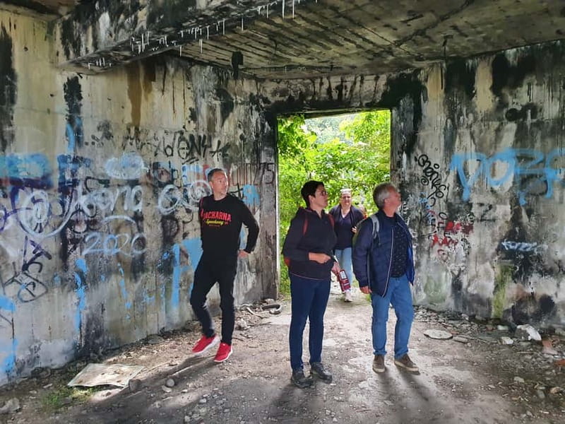 Sarajevo: Bosnian & Yugoslav Wars Tour with Tunnel Museum - Sarajevo: Bosnian & Yugoslav Wars Tour with Tunnel Museum