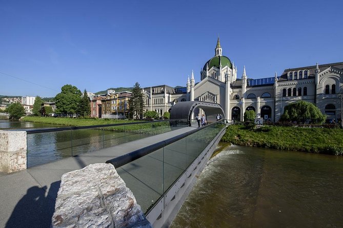 SARAJEVO CONCEPTUAL ART TOUR (galleries, art and arhitecture) - Meeting Point and Tour Logistics