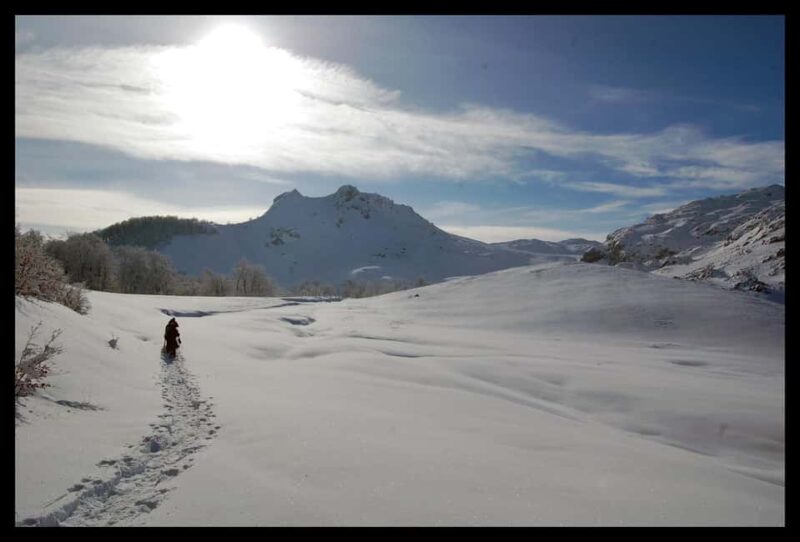 Sarajevo: Dinaric Alps Snowshoeing Tour - Panoramic Views of the Snow-Covered Mountains and Valleys