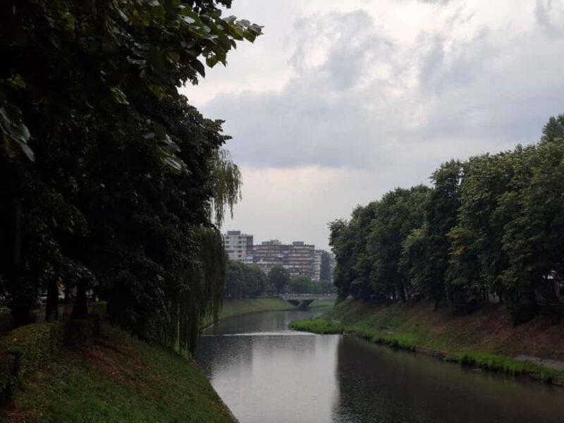 Sarajevo: Romantic Walking Tour with Souvenir Making - Key Points