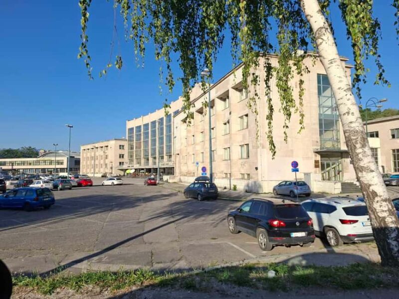 Sarajevo: Urban Walking Tour with Local Guide - Key Points