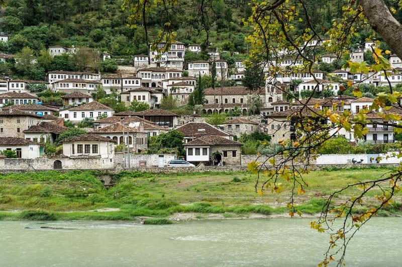 Saranda: Berat 2-Day Tour with Accommodation and Meals - A Day of Cultural and Religious Highlights