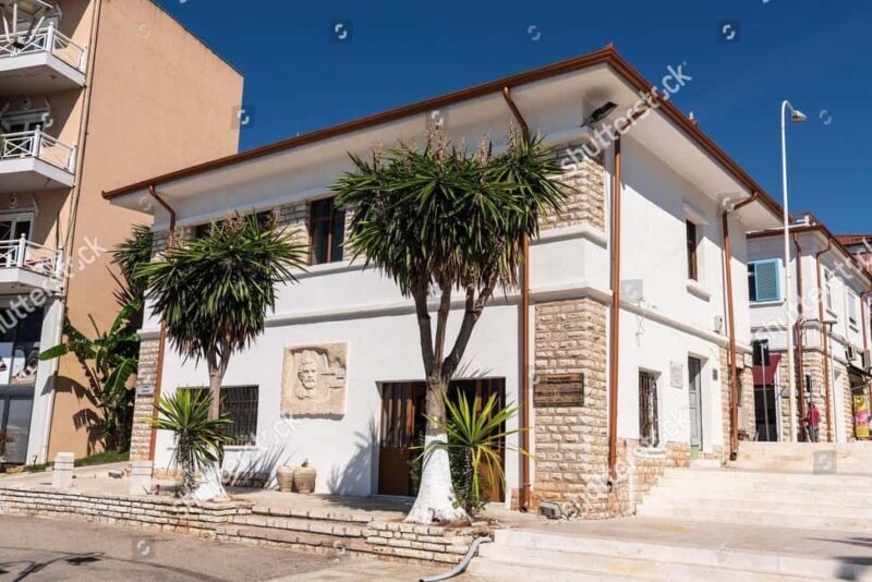 Saranda: Higlights of the city on a walking tour - Starting the Tour: Meeting Point and First Impressions