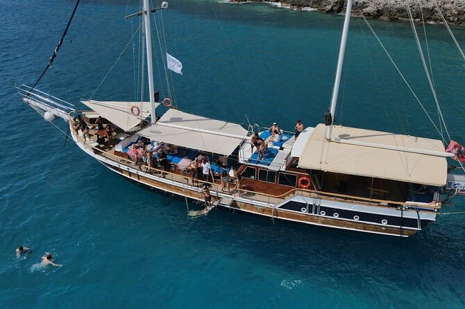 Saranda Prince Ennio-Daily Yacht Tour - The Smooth Logistics and Meeting Details