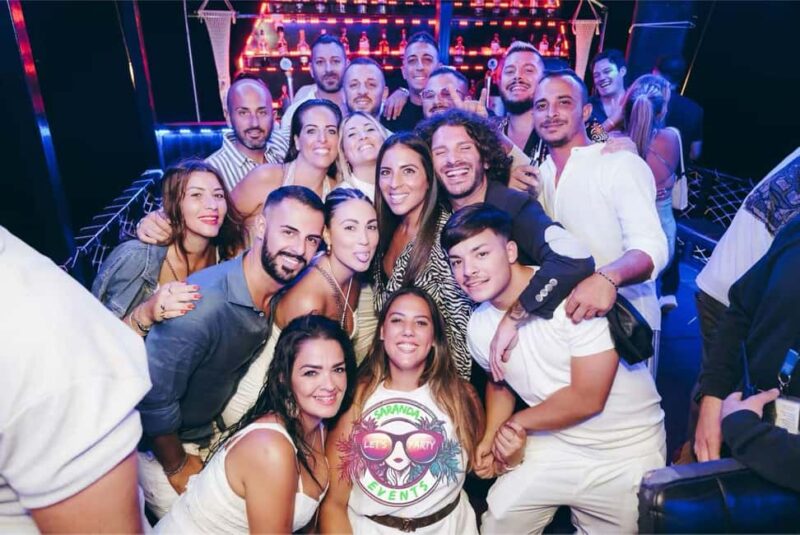 Sarande: Pub Crawl & Boat Party, 6 Shots, 1 Beer Club Entry - Cruising into the Night with a Sea Breeze Boat Party