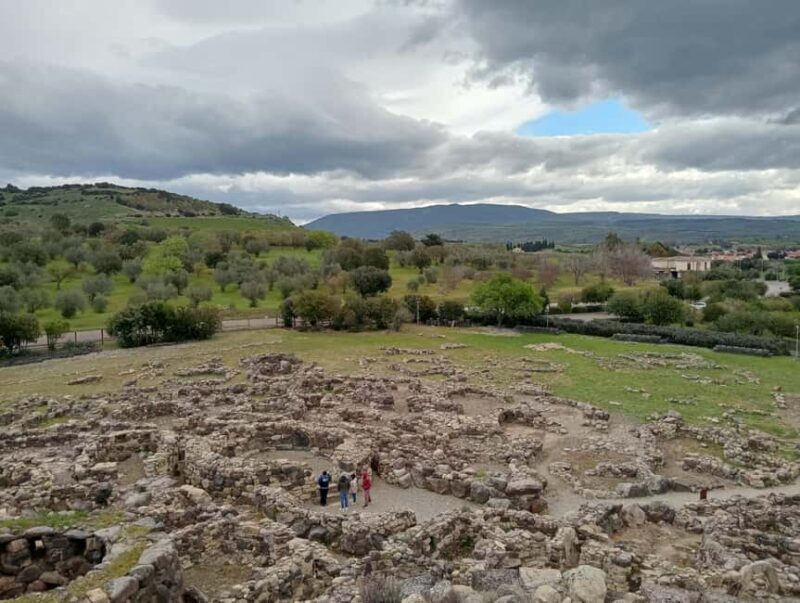 Sardinia: Barumini Nuraghe Tour from Cagliari - Inside the Nuraghe: Descending into History
