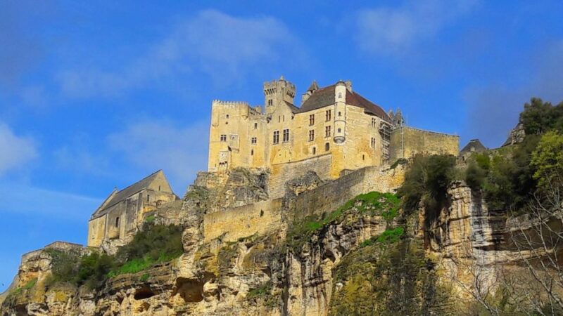 Sarlat: Private Tour to the Dordogne Valley - La Roque Gageac’s Cliffside Charm