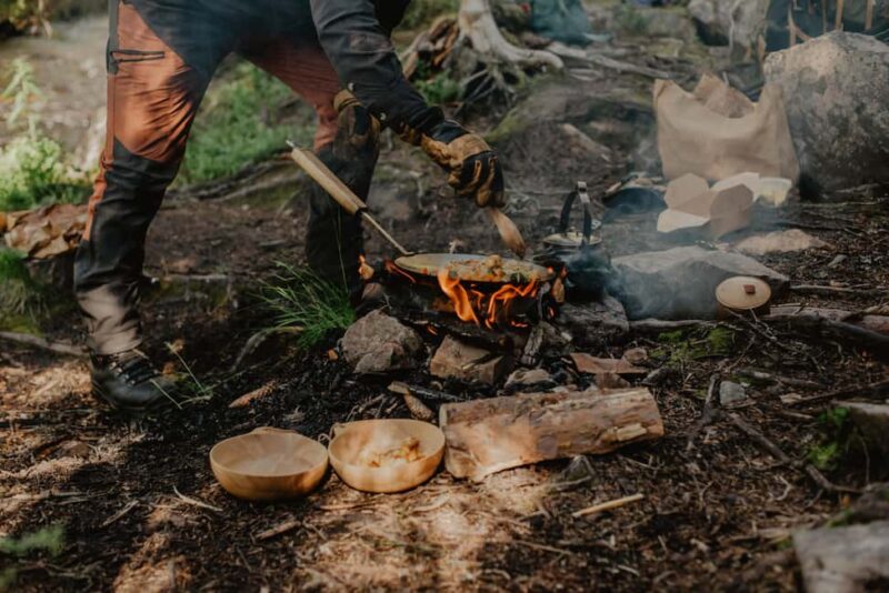 Särna: Brudslöjan Waterfalls Guided Hike with Lunch - Learning Fire-Making and Cooking Skills
