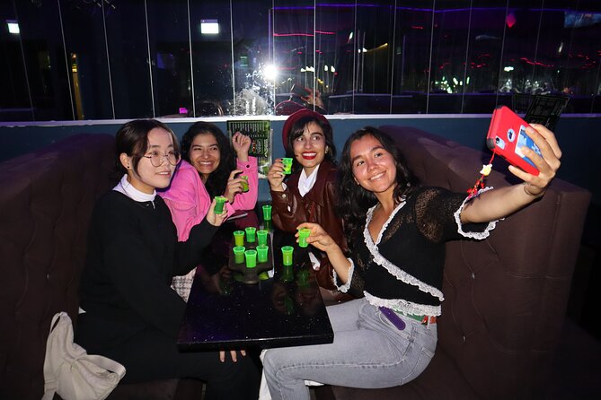 Saturday Night Pub Crawl for Professionals in Vienna, Austria - Discover the Fun and Connection of Vienna’s Saturday Night Pub Crawl