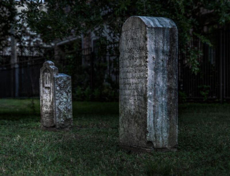 Savannah: Dead of Night Ghost Walking Tour - Ghostly Encounters at the Sorrel Weed House