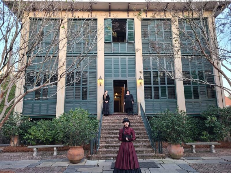 Savannah: Ghosts and Gravestones Tour with Low House Entry - Exploring Haunted Squares and Historic Waterfront Streets