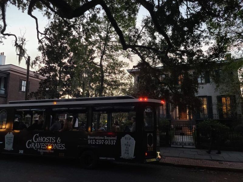 Savannah: Ghosts and Gravestones Tour with Low House Entry - The Guides: Humor, Knowledge, and Engaging Storytelling