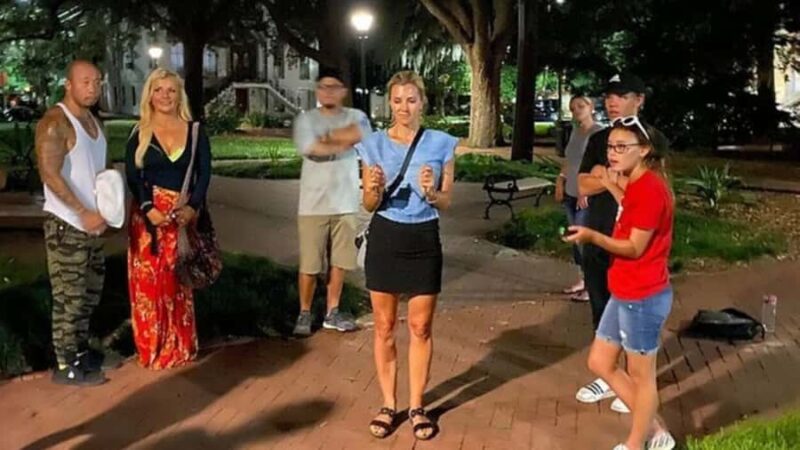 Savannah: Ghosts, Asylums, Voodoo, and Horror Walking Tour - Photo Stop at Forsyth Park