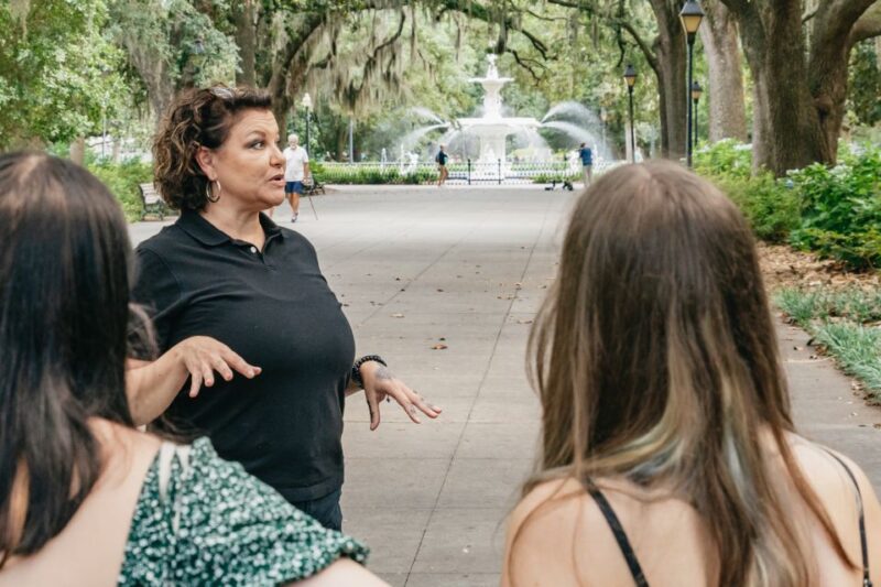 Savannah: Ghosts, Asylums, Voodoo, and Horror Walking Tour - The Tour’s Pacing and Group Size