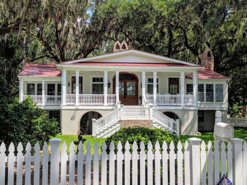 Savannah: Historic District, Islands & more VIP Private Tour - Discover Tybee Island’s Coastal Charm and Lighthouse