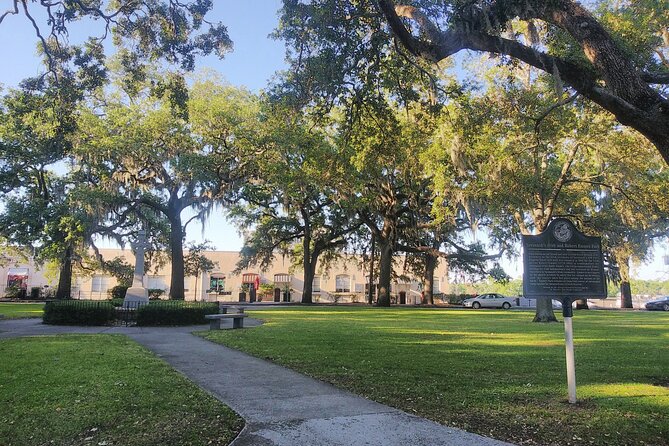 Savannah Irish History Walking Tour - Practical Details: Meeting Point and Group Size