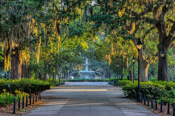 Savannah Scavenger Hunt Self-Guided Tour - The Tour Begins at Forsyth Park Fountain