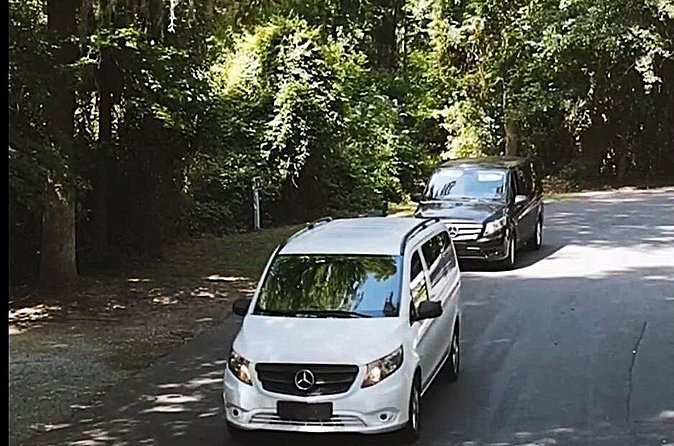 Savannah to Charleston Express Shuttle - The Driver Team: Experienced and Professional